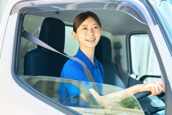 運転　女性